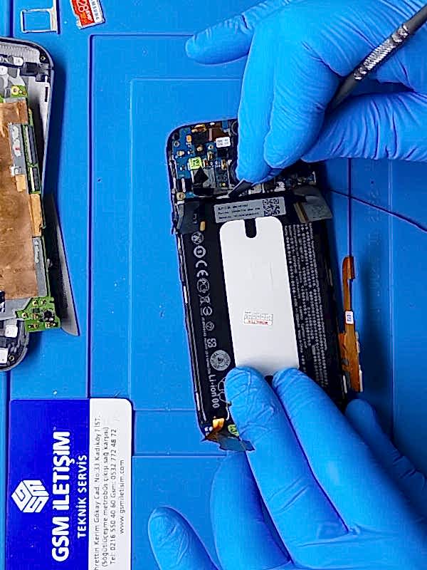 HTC One M8 Batarya (Pil) Değişimi